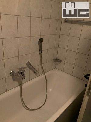 13268063-F840-452B-920F-2A8D7C1A9BFB