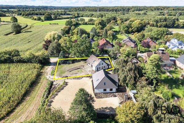 Großes Grundstück in idyllischer Feldrandlage