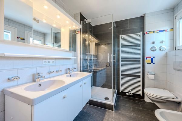 Badezimmer OG