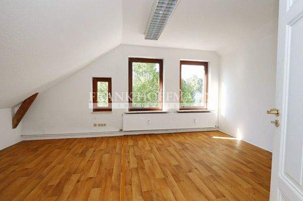 V10110 Dachboden Lager