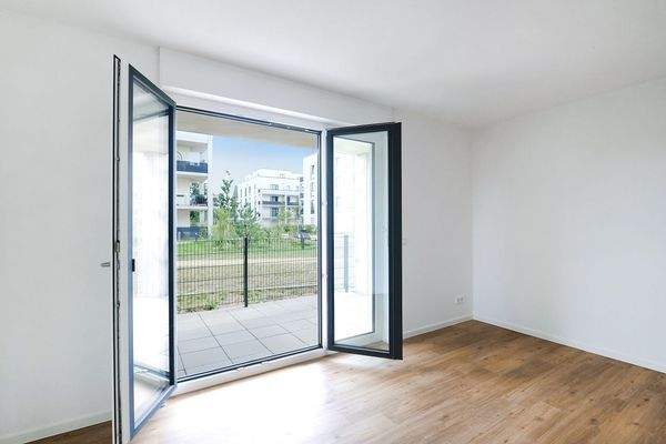 Beispielansicht Wohnbereich mit Zugang  zur Terrasse