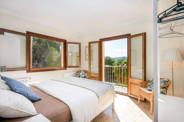 eines der 7 Schlafzimmer ...