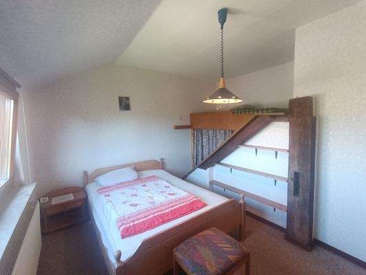 Schlafzimmer 1 OG