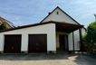 Haus mit Garagen