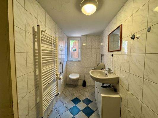 WHG links - Badezimmer