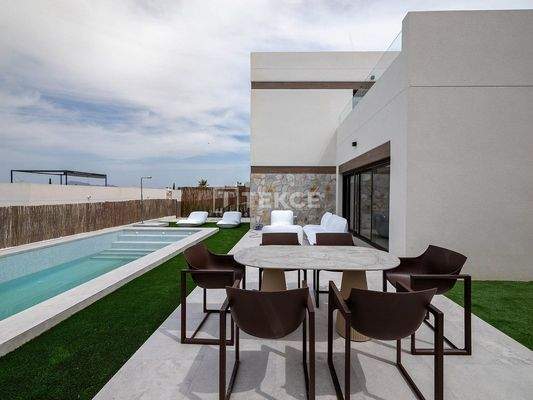Stylish Mediterranean Villas with Golf & Nature Views in Algorfa