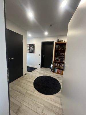 9 Wohnungeingang.jpeg