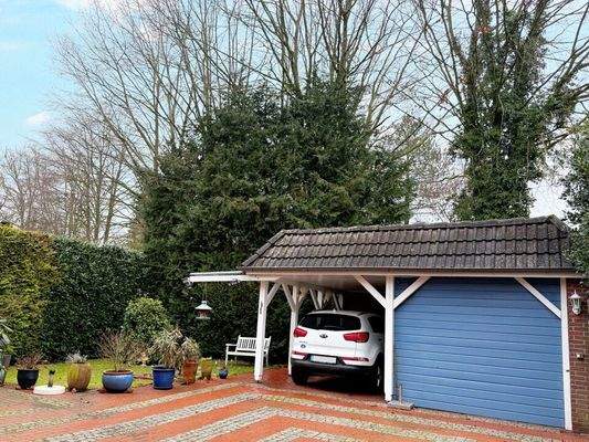 Carport/Garage