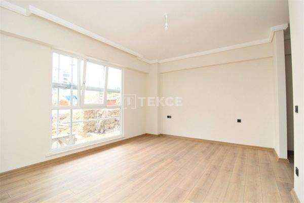 3-Bedroom Spacious Real Estate in a Calm Area in Bursa