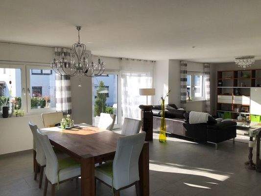 Großzügiger Wohn-Essbereich