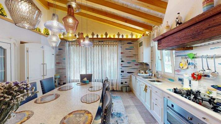 NA-072-17-Villa-di-lusso-vista-lago-a-Padenghe-del