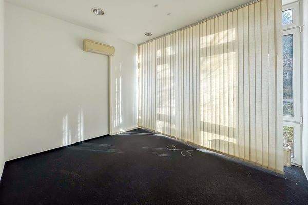 Büro-/Praxisfläche