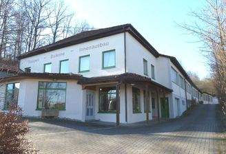 Nordostansicht mit Kopfbau (Büro/Ausstellung/Personal)