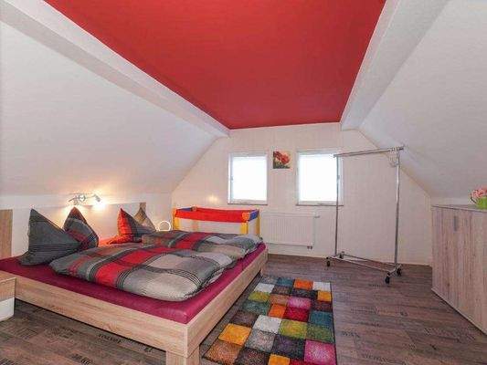 Schlafzimmer 1 Haus 2