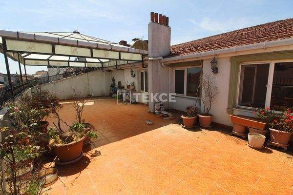 Duplex 5 Bedroom Apartment 1.3 Km to Metro in Eyüpsultan