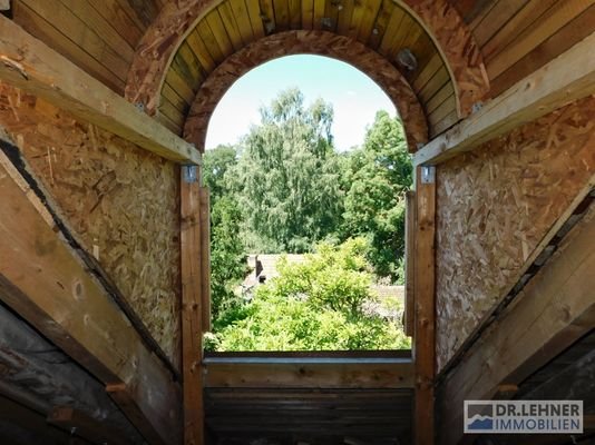 Gaube mit Ausblick aus dem DG 