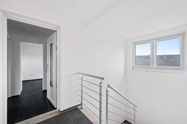 2. OG (rechts) | Eingang