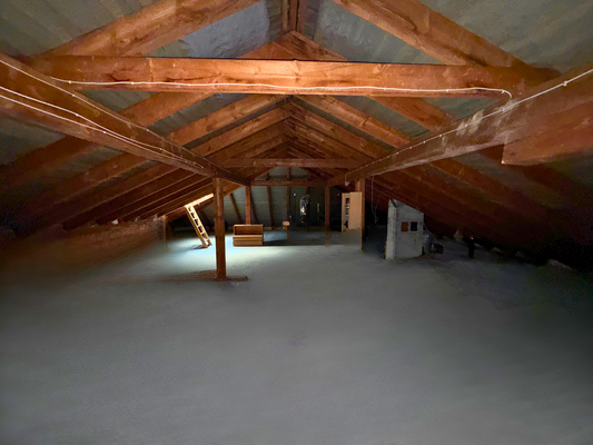 Riesiges Potenzial: unausgebauter Dachboden