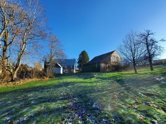 Gartenanscith Scheune + Bauernhaus