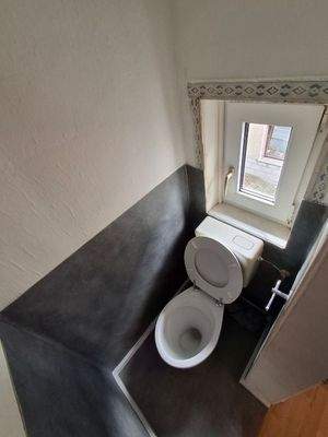 Separate Toilette