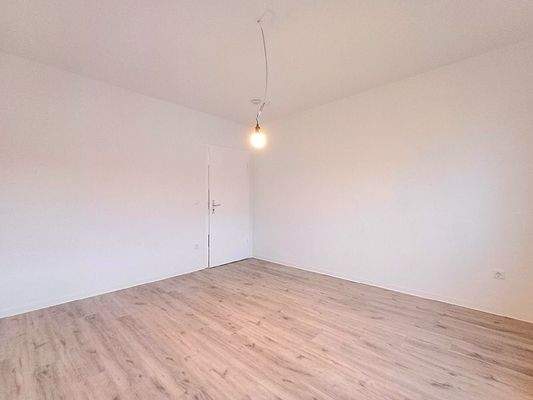 20251128_100638_resized