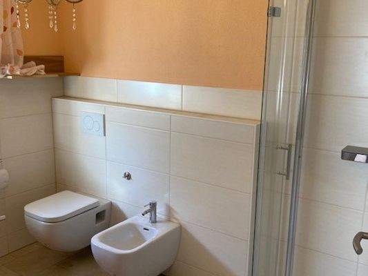 WC mit Bidet.jpg