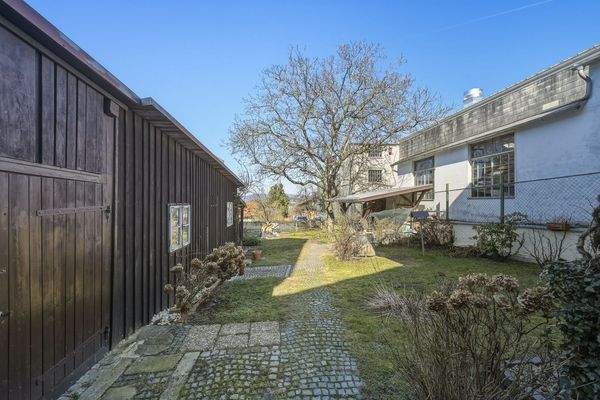 Garten und Nebengebäude