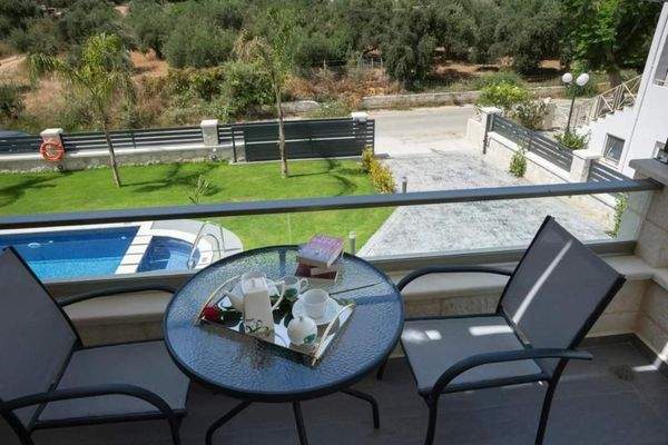 Kreta - Steinvilla mit Pool in Almyrida zu verkaufen