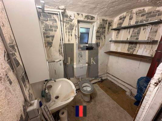 Sanitäre Einrichtung (WC)