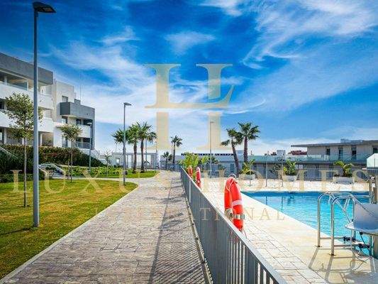 c8c82eb2-ee1b-4168-8d7d-4b797d46a979