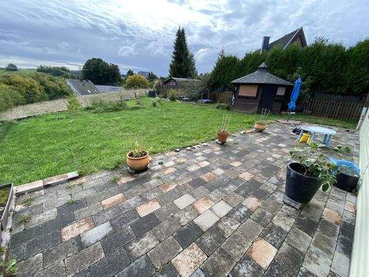 Terrasse und Garten