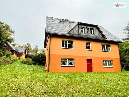 Rückansicht mit Trapezgaube