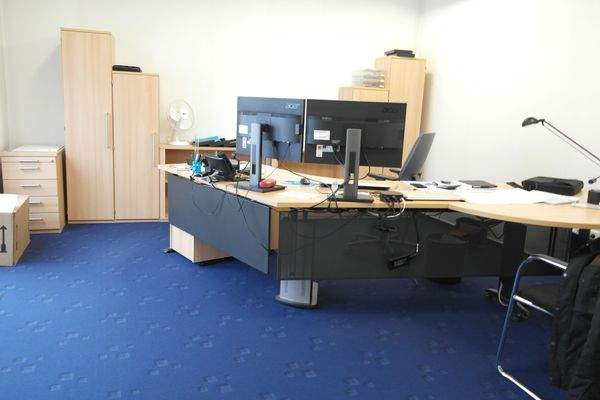 Büroraum 3.JPG
