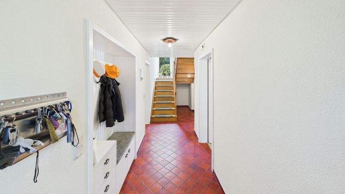 fe40f6ad3674401ca83365d1561b1d0f_95_CAM01984G0-PR0509-STILL004