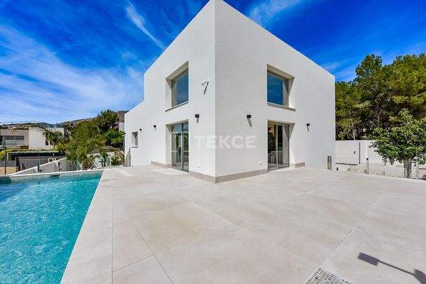 3-Bedroom Villa with Private Pool in Finestrat Alicante