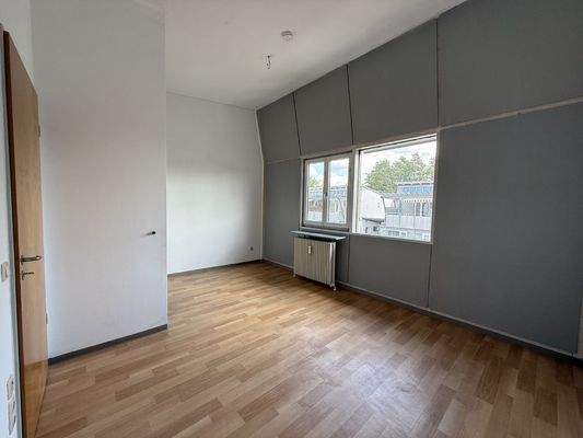 Schlafzimmer im OG mit Bad