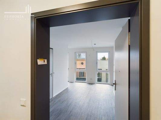 Blick vom Flur in die Wohnung