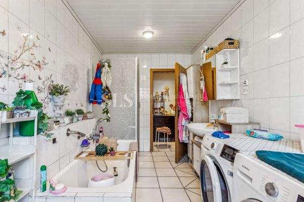 Badezimmer EG links - Hausnummer 7a