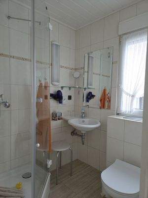 Hotelzimmer Beispielbad