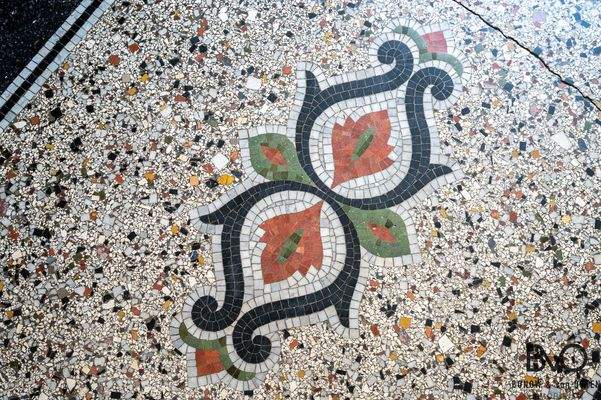 Terrazzo im Hauseingang