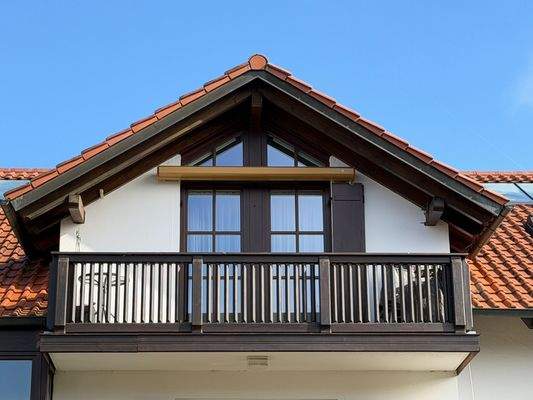 Dachgaube, Westansicht mit Markise