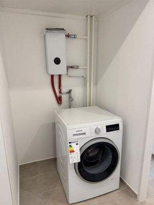 Abstellraum m. Waschmaschine Detailansicht