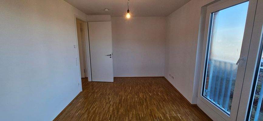 Zimmer vorne am Eingang                                 1 (1).jpg