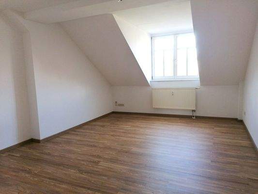 Wohnzimmer mit Laminat