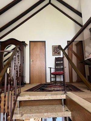 DG Aufgang Galerie Flur