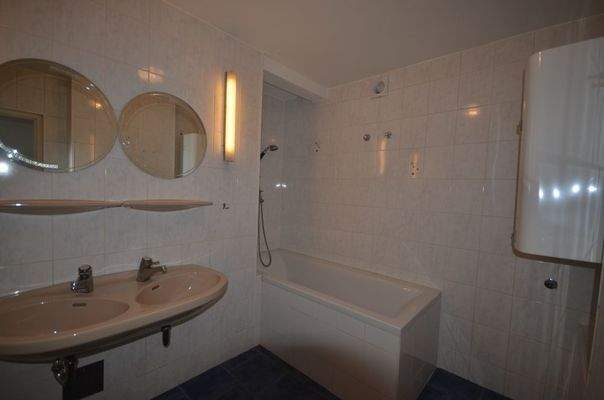 Badezimmer 2