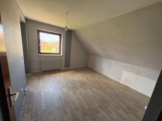 Küche / Zimmer im DG