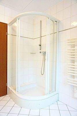 ... mit Dusche