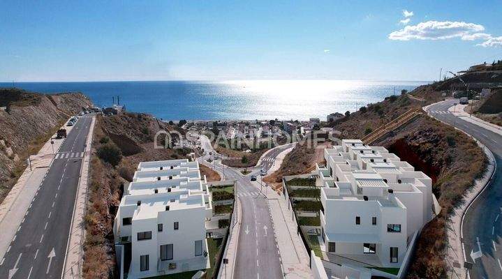 Properties with Amazing Sea View in Rincon de la Victoria