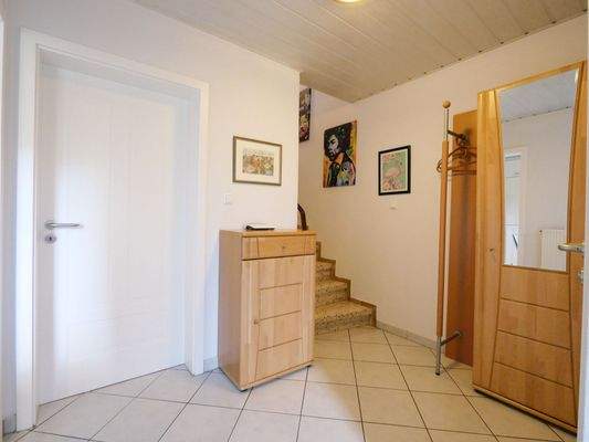 EG - Flur & Treppenaufgang